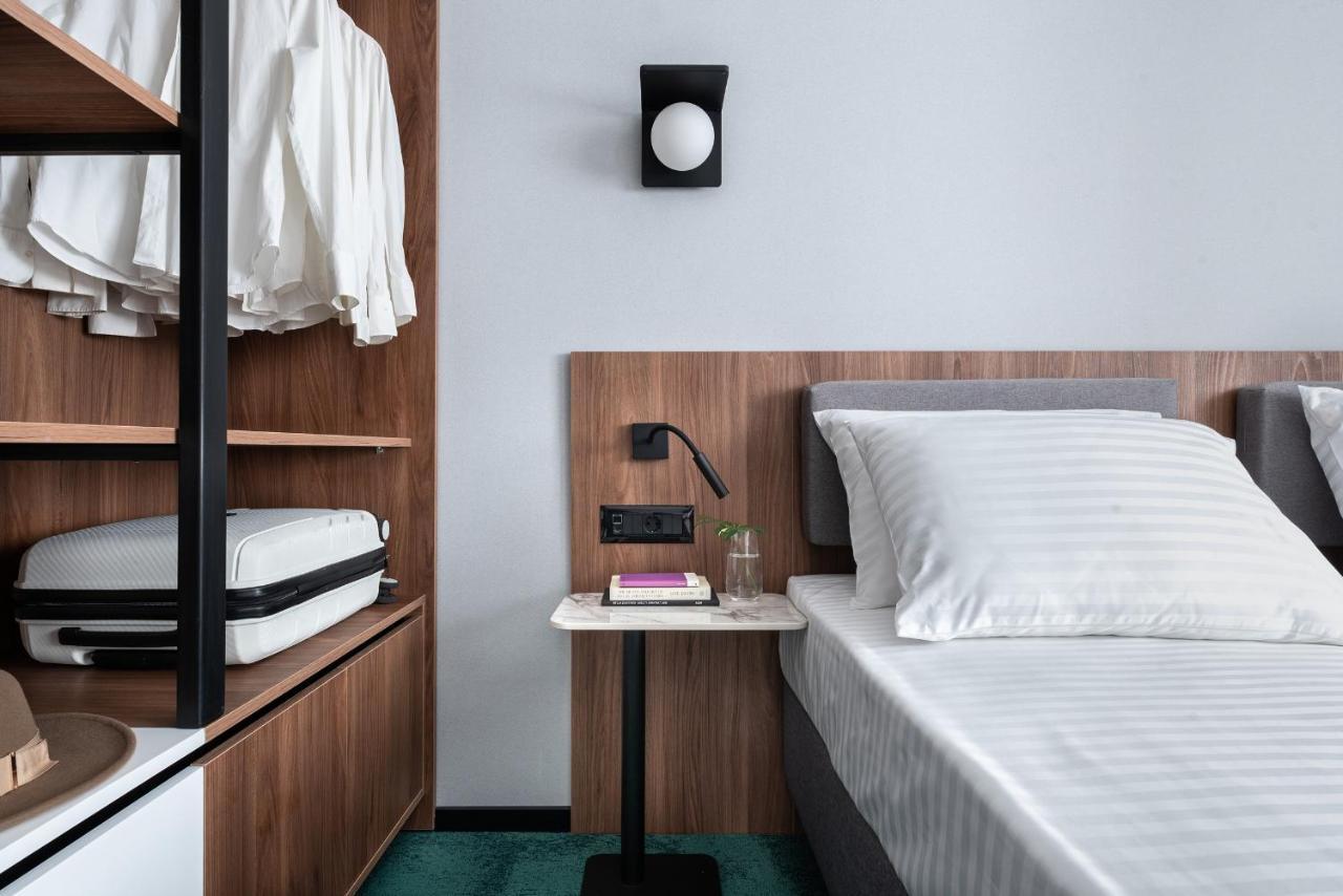 Hotel Tim'S Skopje Buitenkant foto