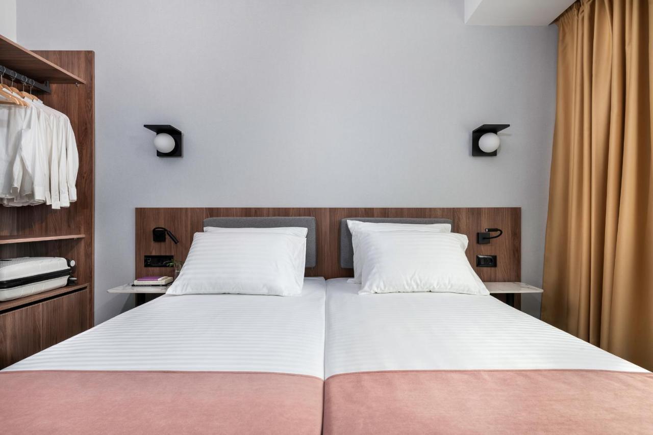 Hotel Tim'S Skopje Buitenkant foto