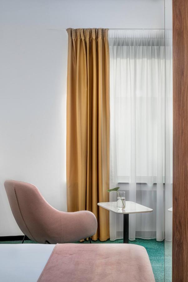 Hotel Tim'S Skopje Buitenkant foto