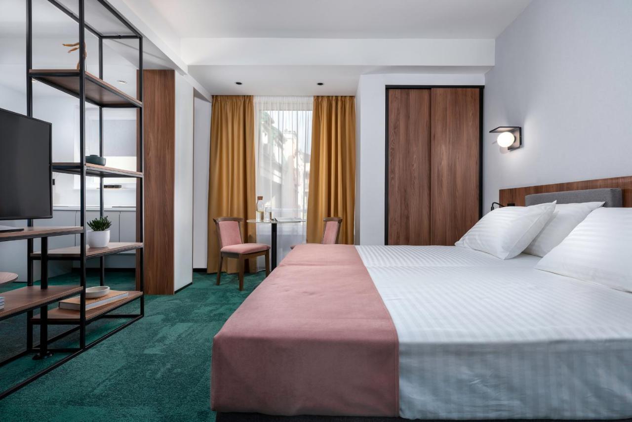 Hotel Tim'S Skopje Buitenkant foto